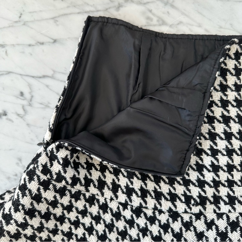 Houndstooth Mini Skirt - Picture 2 of 4